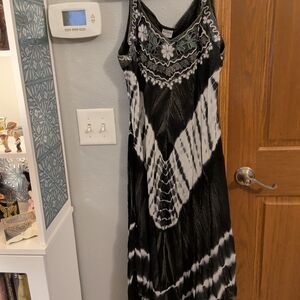 Shoreline Black and White Tie-Dye V-Neck Maxi Dress Hippie Boho One Size Fits